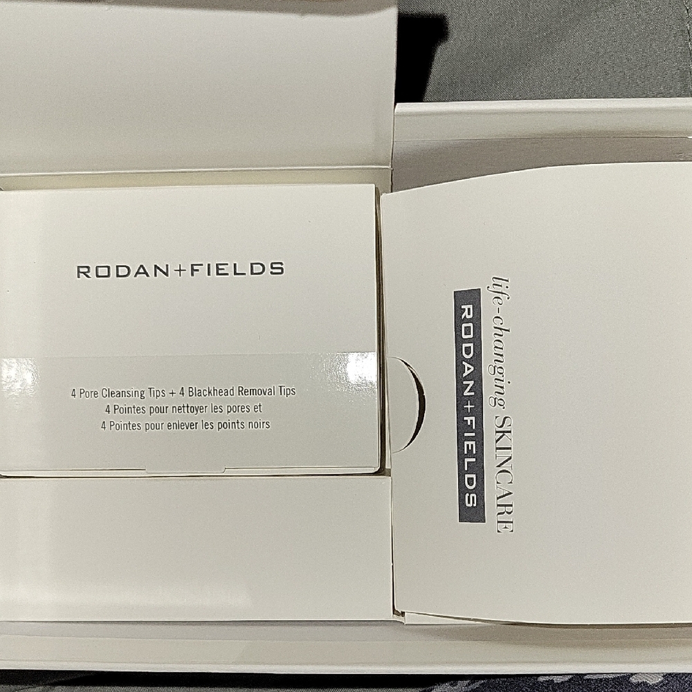Rodan + Fields Pore Cleansing MD System in White - Picture 3 of 5